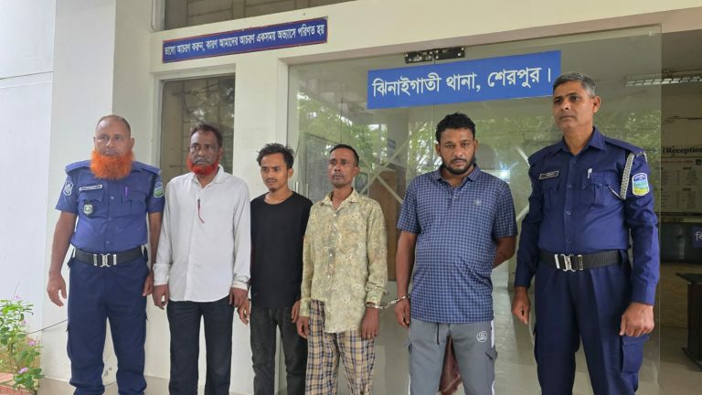ঝিনাইগাতীতে ইউপি সদস্যসহ ৪ মাদককারবারি গ্রেফতার