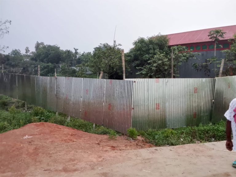 অষ্টগ্রামে ‎আদালতের আদেশ অমান্য করে সংখ্যালঘু পরিবারের জমি দখল