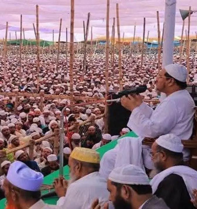 লাখো মুসল্লির “আমিন” ধ্বনিতে শেষ হলো চরমোনাই ফাল্গুন মাহফিল