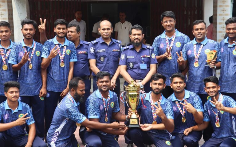 বরিশাল রেঞ্জ আন্তঃপুলিশ ক্রিকেট টুর্নামেন্টে চ্যাম্পিয়ন পিরোজপুর জেলা পুলিশ