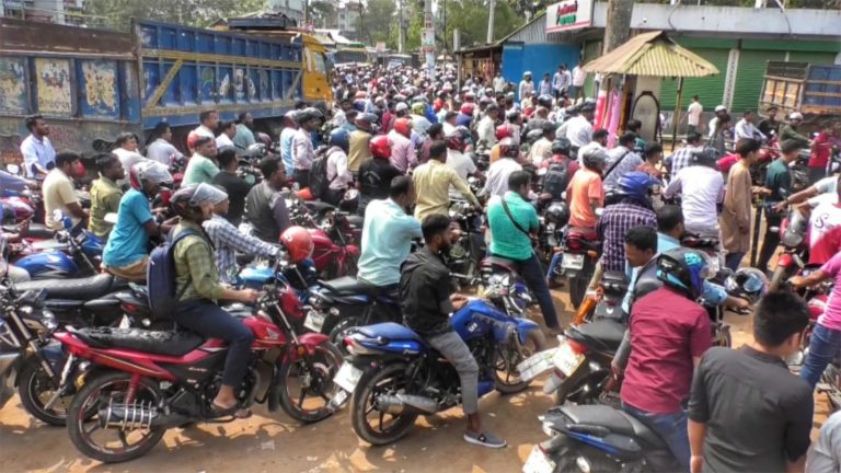 জ্বালানি তেল নিতে কুড়িগ্রামে চালু হচ্ছে ফুয়েল কার্ড, লাগবে রেজিস্ট্রেশন-ড্রাইভিং লাইসেন্স