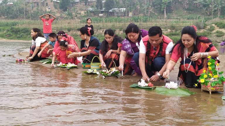 ফুল বিজুর মধ্য দিয়ে খাগড়াছড়িতে শুরু বৈসাবি উৎসব