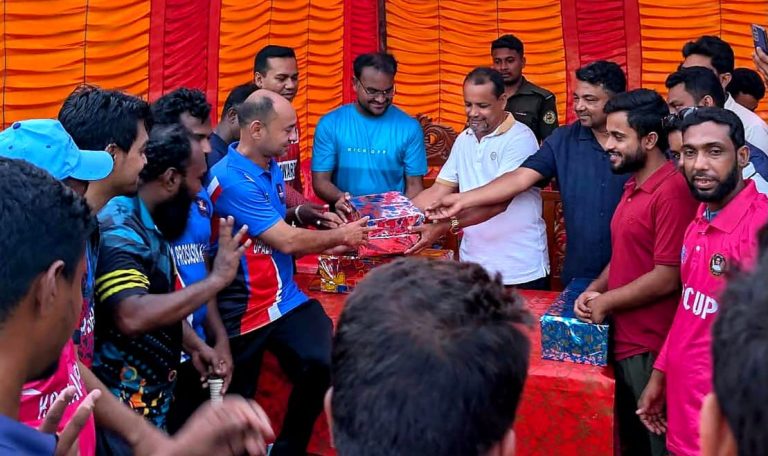 কাঁঠালিয়ায় বাংলা নববর্ষ উপলক্ষে প্রীতি ক্রিকেট ম্যাচ অনুষ্ঠিত