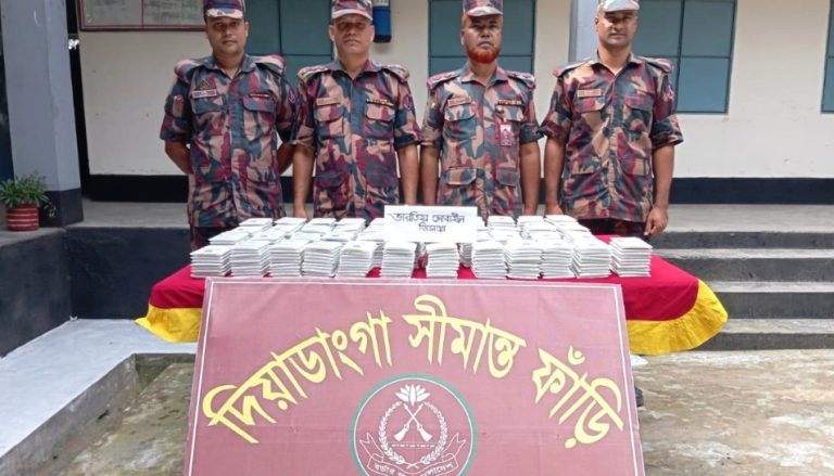 কুড়িগ্রামে বিজিবির অভিযানে মাদক ও চোরাচালান পণ্য জব্দ, আটক ২