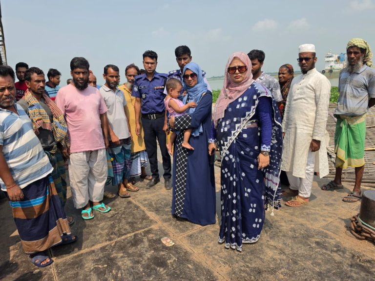 সোনারগাঁয়ে ভ্রাম্যমাণ আদালতের অভিযান: ১৩ কচ্ছপ উদ্ধার, জরিমানা
