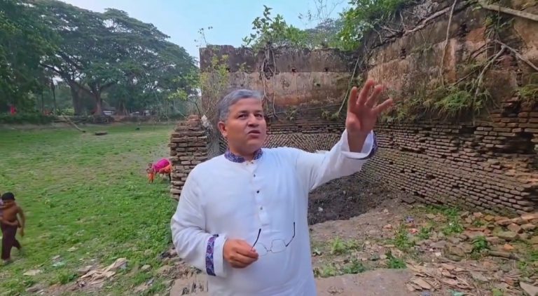 বাইশরশি জমিদার বাড়িতে গুপ্তধনের গুজব, খোঁড়াখুঁড়িতে ক্ষতির আশঙ্কা