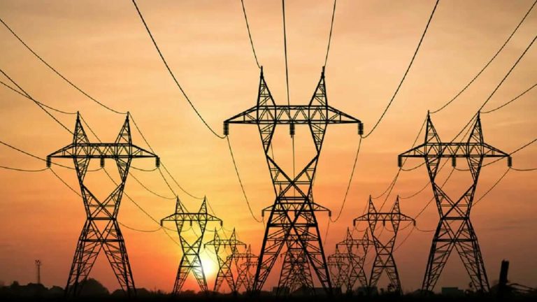 রৌমারী-রাজীবপুরে ৭২ ঘন্টা পর বিদ্যুৎ ও নেটওয়ার্ক ফিরলেও ভোগান্তি পুরোপুরি কাটেনি