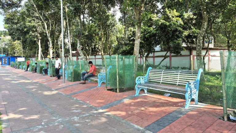 উন্নয়নের ছোঁয়ায় বদলে যাচ্ছে নীলফামারী পৌরসভা