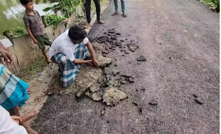 নাসিরনগরে সড়ক নির্মাণে অনিয়মের অভিযোগ হাতের টানে উঠে যাচ্ছে পিচ