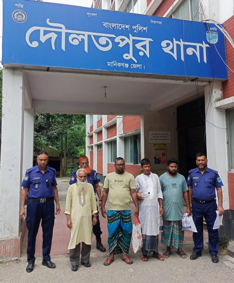 ভিজিএফের ৫০ বস্তা চাল আত্মসাতের অভিযোগে ২জন ইউপি সদস্য গ্রেফতার