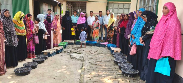 নাগরপুরে ব্র্যাকের উদ্যোগে হাঁসের বাচ্চা বিতরণ ও প্রশিক্ষণ অনুষ্ঠিত