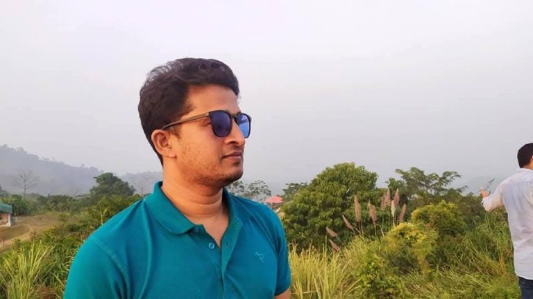 চরভদ্রাসনে টানা তৃতীয়বার শ্রেষ্ঠ সহকারী শিক্ষক নির্বাচিত মনিরুজ্জামান