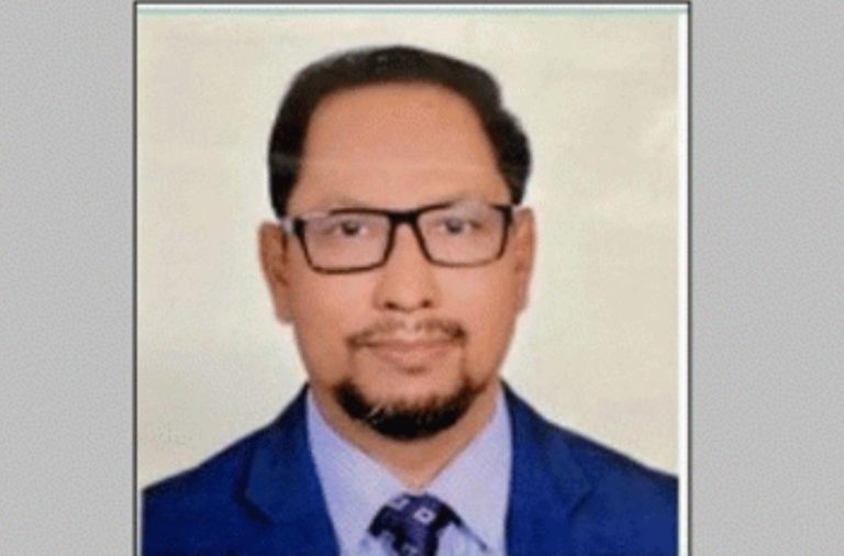 গাজীপুর জেলা পরিষদে প্রশাসনিক কর্মকর্তা পদ ঘিরে বিতর্ক, পুনর্বহাল ইস্যুতে জটিলতা