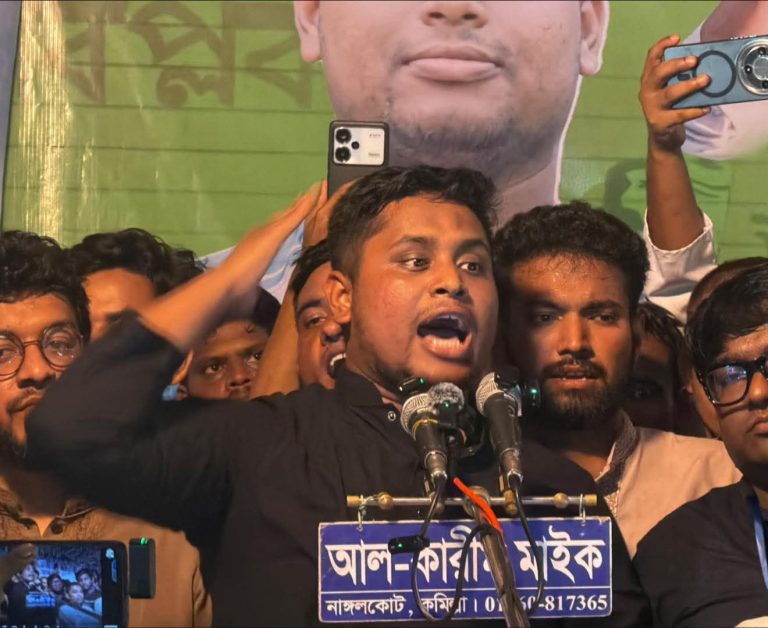 “আমরা ফ্যামিলি কার্ড নয়, জাস্টিস কার্ড চাই”: নাঙ্গলকোটে এনসিপির পদযাত্রায় হাসনাত আব্দুল্লাহ