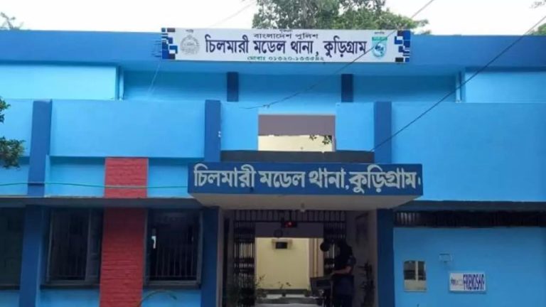 চিলমারীতে পুকুরে মাছ ধরতে গিয়ে বজ্রপাতে অটোচালকের মৃত্যু