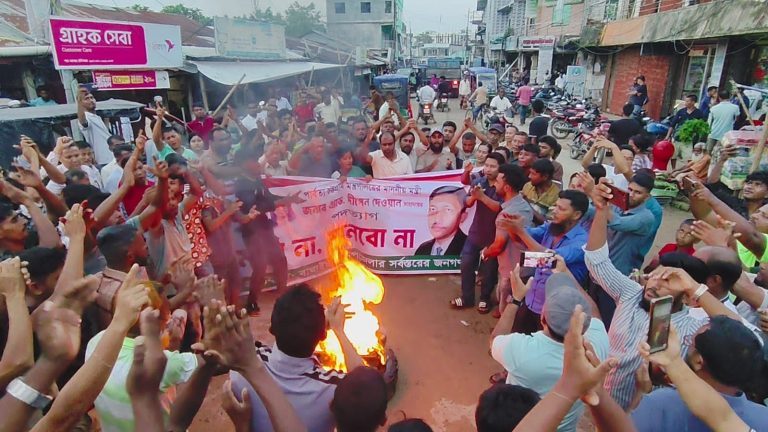 দীপেন দেওয়ানের পদত্যাগের খবরে বাঘাইছড়িতে বিক্ষোভ, সিদ্ধান্ত প্রত্যাহারের দাবি