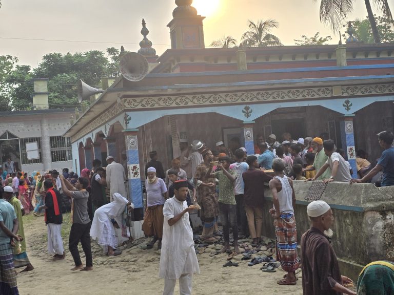 অষ্টগ্রামে দুইশত বছরের ঐতিহ্যবাহী বড় শিন্নী উদযাপিত
