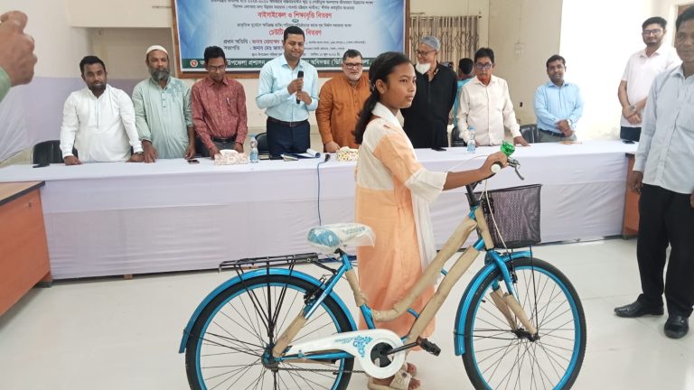 নকলায় ক্ষুদ্র নৃ-গোষ্ঠীর শিক্ষার্থী ও দুর্যোগে ক্ষতিগ্রস্তদের মাঝে সহায়তা বিতরণ