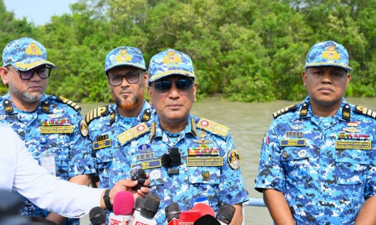 সুন্দরবনে দস্যু দমনে কোস্ট গার্ডের কঠোর অবস্থান, অপরাধীদের বিরুদ্ধে জিরো টলারেন্স
