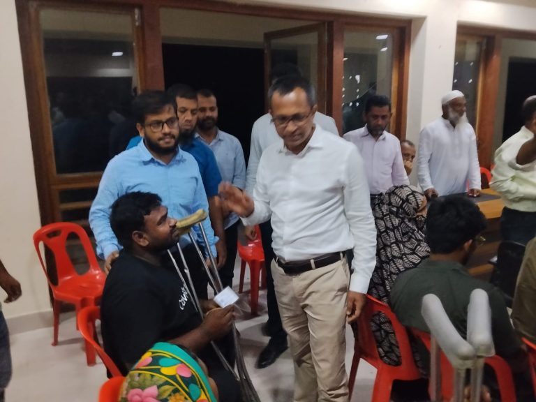 এক পা হারিয়েও হার মানেননি সবুজ, নতুন জীবনের স্বপ্নে মানবিক সহায়তার অপেক্ষা