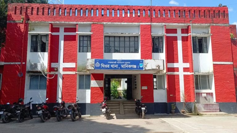 ঘিওরে গৃহবধূকে ধর্ষণের অভিযোগ, থানায় মামলা
