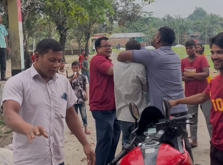 সংবাদ প্রকাশের জেরে সাংবাদিককে মারধর ও আটকে রাখার অভিযোগ, মামলা দায়ের