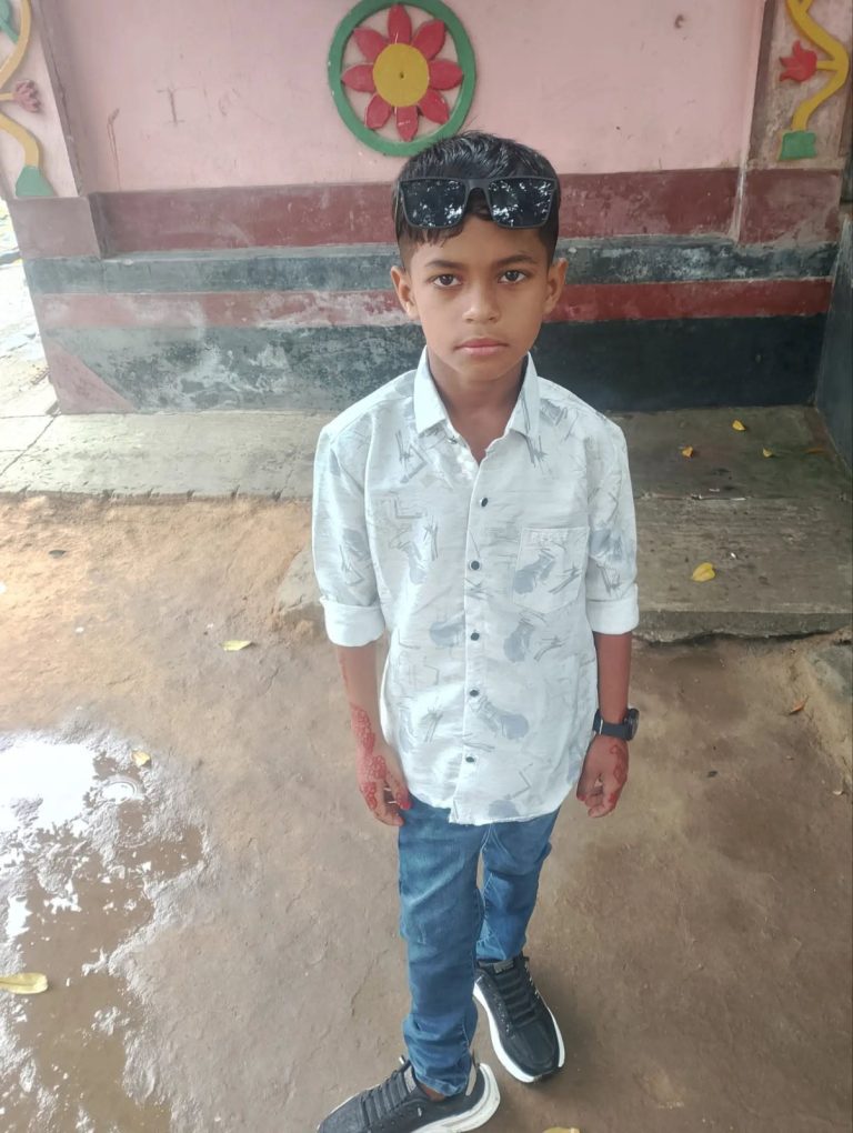 সদরপুরে সাইকেলসহ কিশোর নিখোঁজ, পরিবারের উদ্বেগ