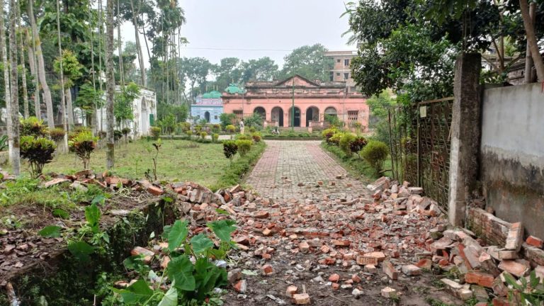 নবাব ফয়জুন্নেছা জাদুঘরের প্রবেশপথ পুনরায় উন্মুক্ত, স্বস্তি স্থানীয়দের