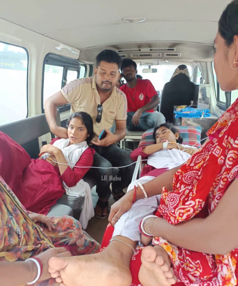 নাগরপুরে বিদ্যালয়ের টিউবওয়েলের পানি পান করে ৩৩ শিক্ষার্থী অসুস্থ, তদন্তের উদ্যোগ